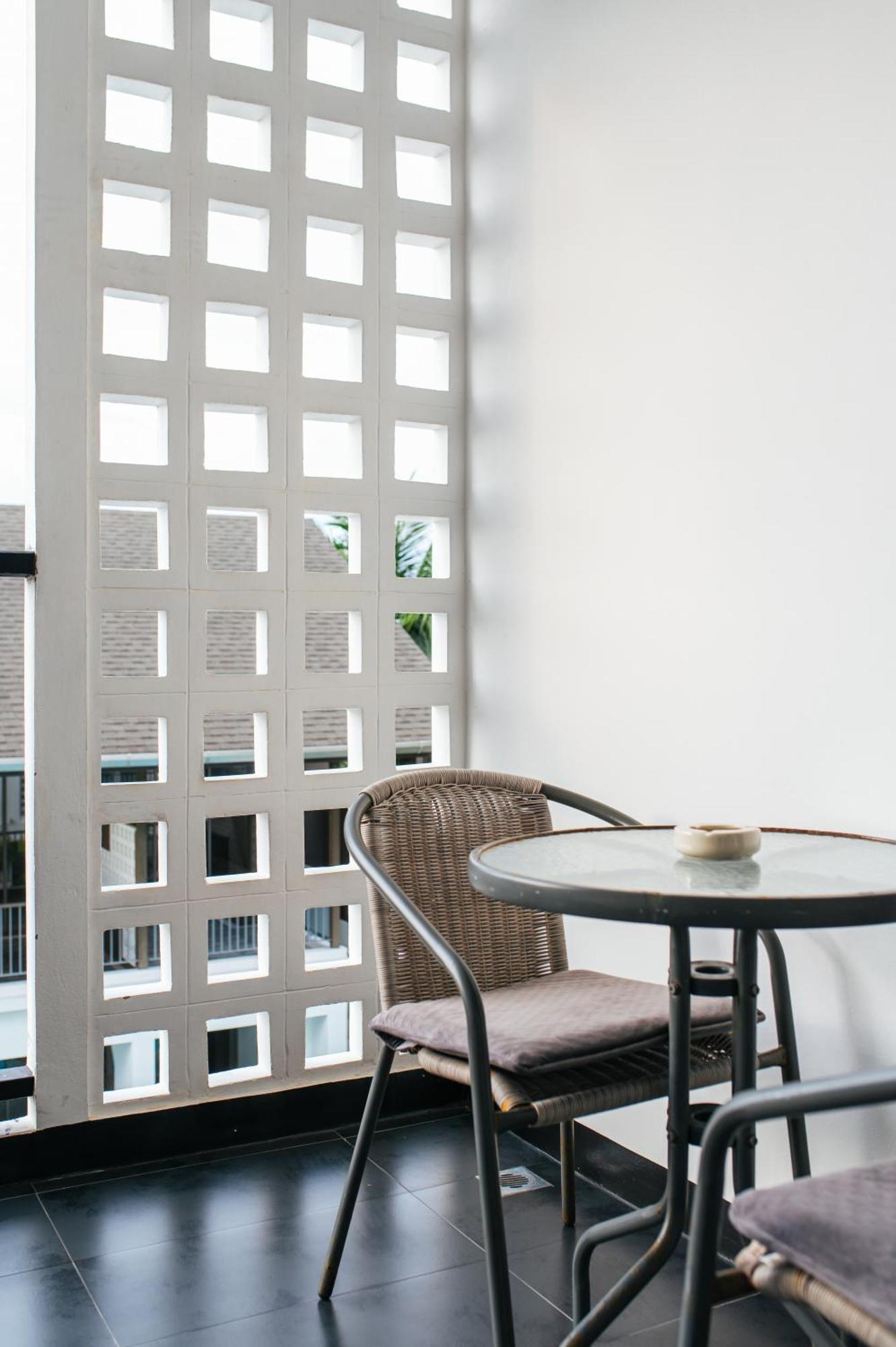 Vivace Hotel Pantai Kamala Bagian luar foto